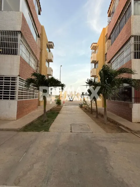 En Venta Apartamento Balcones de Paraguana 2 Comunidad Cardon