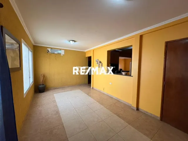 En Alquiler Casa o TownHouse Calle 19 Judibana detras del Hospital de Niños