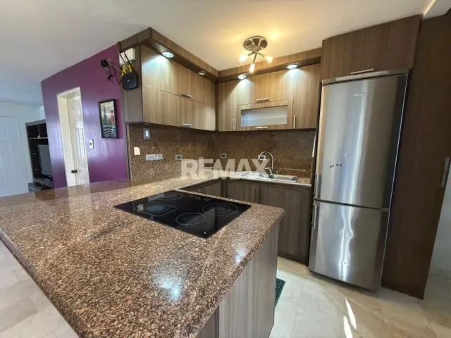 En Alquiler Casa o TownHouse Puerta Maraven Calle Democracia