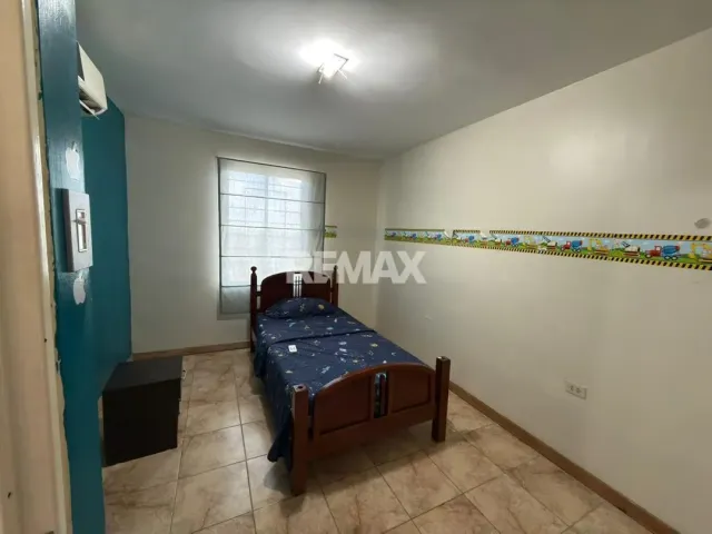 En Alquiler Casa o TownHouse Puerta Maraven Calle Democracia