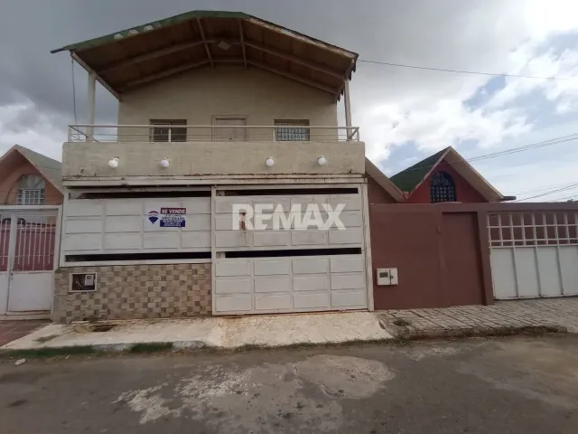 En Venta Casa o TownHouse Urb San Rafael Via Judibana