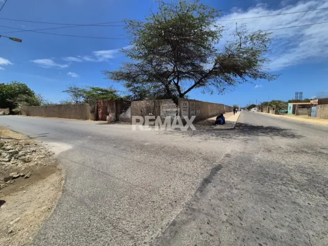 En Venta Terreno y Parcela Av. Intercomunal Via Fluor