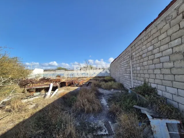 En Venta Terreno y Parcela Avenida Rafael González, Centro, Punto Fijo, Falcón, 4102, VEN