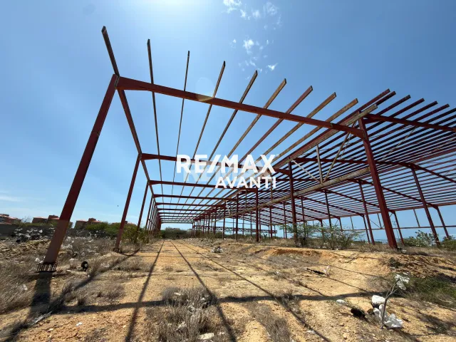 En Venta Terreno y Parcela Urb Casacoima Cerca del Centro Portugués