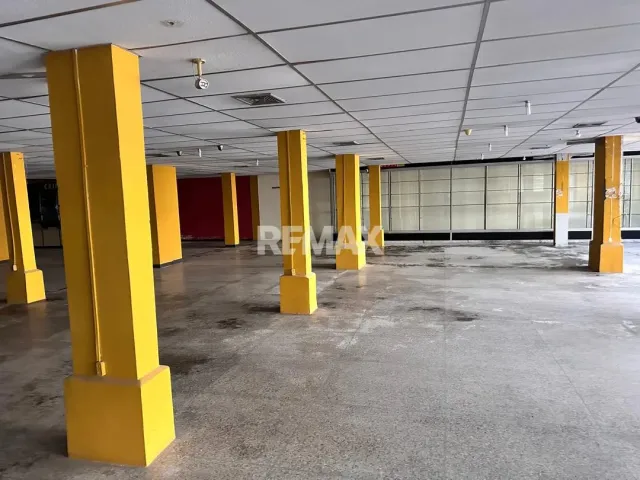 En Alquiler Local Comercial Calle los Ruices, Centro, Punto Fijo, Falcón, 4102, VEN