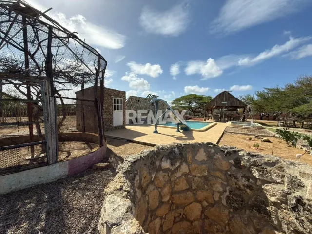 En Venta Hacienda y Finca Municipio Falcon, Jadacaquiva, Sector Las Cejas San Miguel