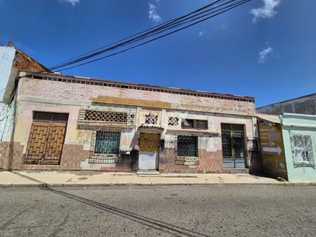 En Venta Local Comercial Calle Mariño, Carirubana, Punto Fijo, Falcón, 4102, VEN