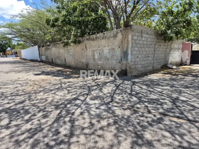En Venta Terreno y Parcela Calle Falcón, Carirubana, Punto Fijo, Falcón, 4102, VEN