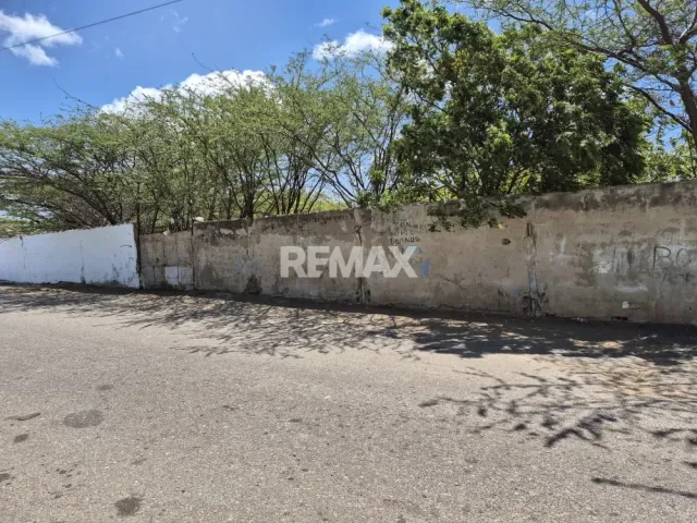 En Venta Terreno y Parcela Calle Falcón, Carirubana, Punto Fijo, Falcón, 4102, VEN