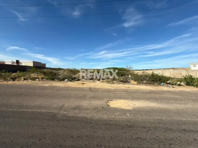 En Venta Terreno y Parcela AV General Pelayo con calle Tabana Puerta Maraven