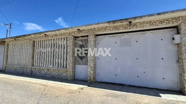 En Venta Casa o TownHouse Calle Doña Emilia, Guaranao, Punto Fijo, Falcón, 4167, VEN - Foto 1