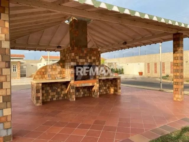 En Alquiler Casa o TownHouse Puerta Maraven, Cardón, Falcón, 4154, VEN