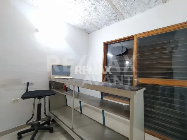 En Alquiler Local Comercial Av. General Riera Puerta Maraven - Foto 2