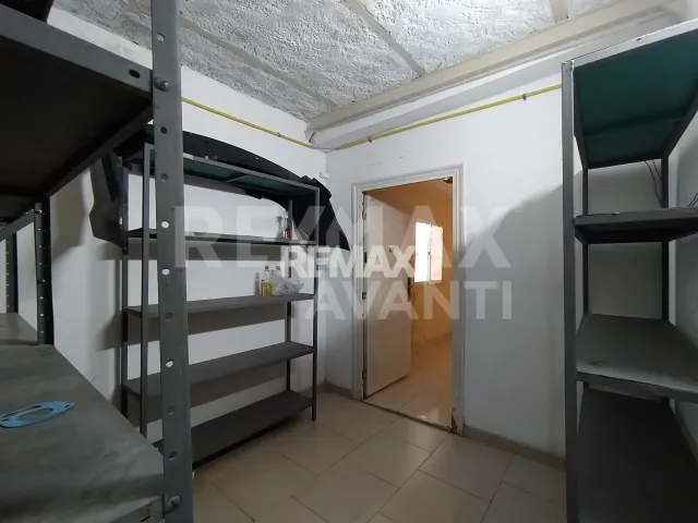 En Alquiler Local Comercial Av. General Riera Puerta Maraven - Foto 4