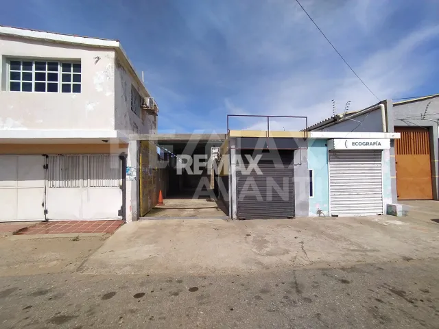 En Alquiler Local Comercial Av. General Riera Puerta Maraven - Foto 9