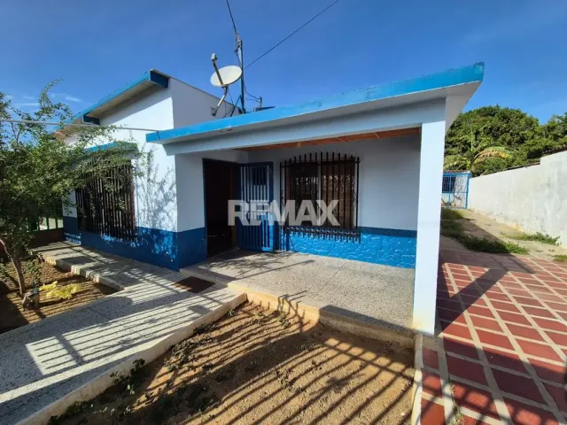 En Venta Casa o TownHouse L-4, Los Taques, Judibana, Falcón, VEN