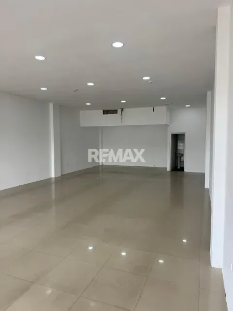 En Alquiler Local Comercial Avenida Girardot, Centro, Punto Fijo, Falcón, 4102, VEN