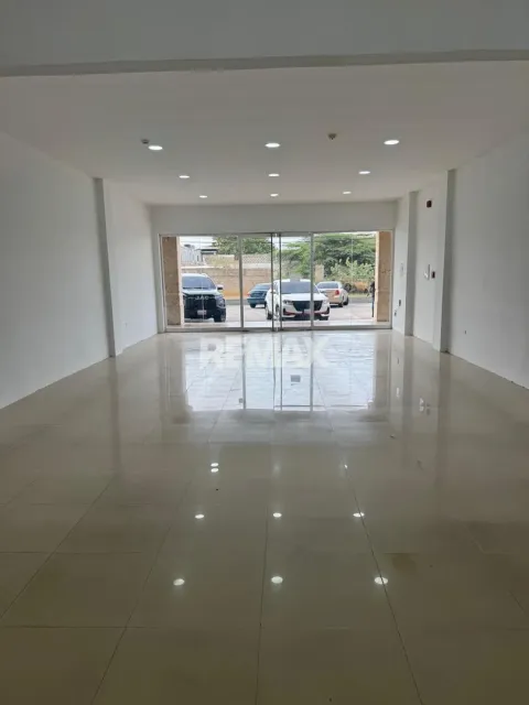 En Alquiler Local Comercial Avenida Girardot, Centro, Punto Fijo, Falcón, 4102, VEN