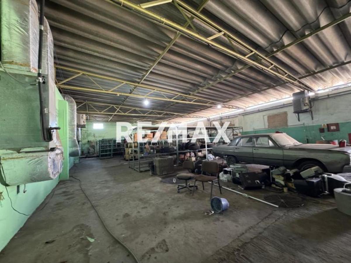 En Alquiler Local Industrial y Galpón Calle Bolivia, Centro, Punto Fijo, Carirubana, Falcón, 4102, VEN