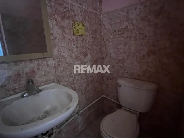 Local Comercial de 500 m² en venta en el centro de Punto Fijo, ideal para negocio - Foto 5