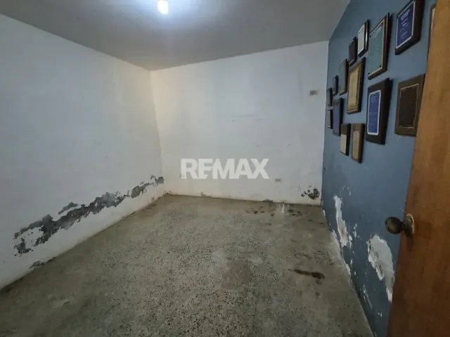 Amplia casa de 6 habitaciones y 4 baños en venta, Guaranao, Punto Fijo - Foto 3