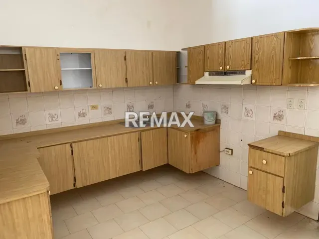 Casa comercial de 3 hab. y 2 baños en alquiler, Av. Ollarvides, Guaranao - Foto 8