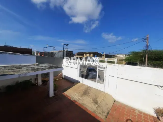Amplia casa de 4 hab. con local comercial y 450 m² en alquiler, Puerta Maraven - Foto 12
