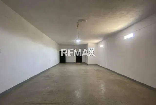 Amplio local comercial de 260 m² en venta, excelente ubicación en Punto Fijo - Foto 6