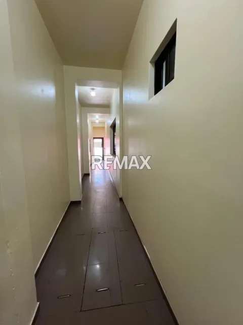 Local Comercial de 144 m² en venta en Calle Garcés, Ideal para tu Negocio - Foto 3