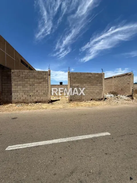 Terreno de 315 m² en venta en Urbanización Santa Irene, Punto Fijo - Foto 1