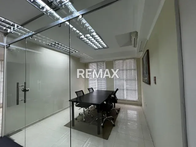 Local comercial de 63 m² en alquiler en CC El Doral, ideal para oficinas - Foto 2