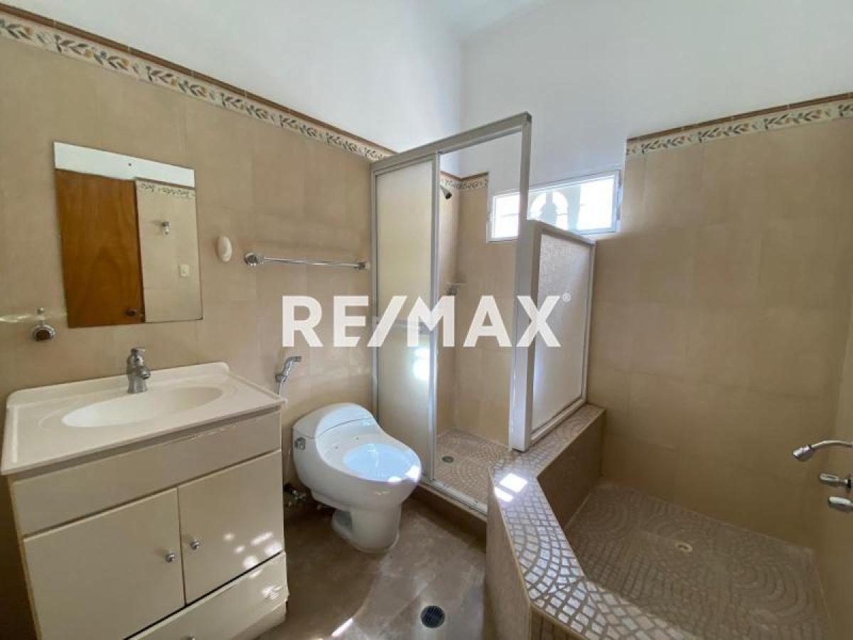 Casa de 6 habitaciones y piscina en venta, exclusiva urbanización en Punto Fijo - Foto 2