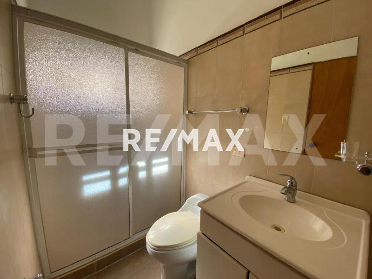 Casa de 6 habitaciones y piscina en venta, exclusiva urbanización en Punto Fijo - Foto 10