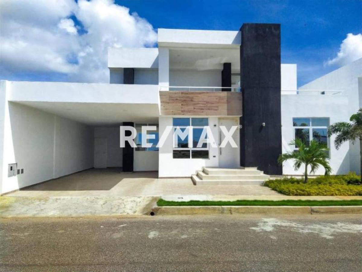 Elegante townhouse de 4 hab. y 4 baños en venta, Jardín Las Virtudes, Punto Fijo - Foto 1