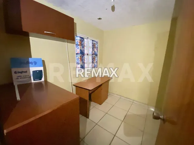 Amplio galpón industrial de 1.400 m² en venta, Villa Marina, Edo. Falcón - Foto 2