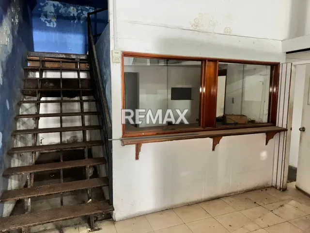 Local comercial de 314 m² en alquiler con oficina y depósito en Centro Punto Fijo - Foto 1