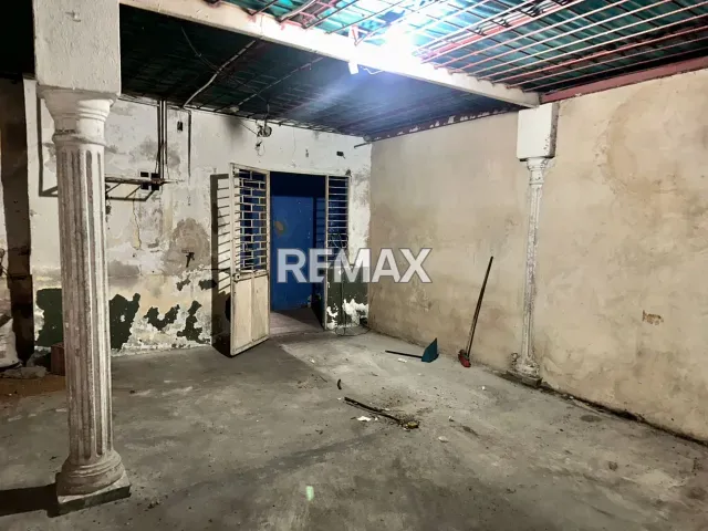 Local comercial de 314 m² en alquiler con oficina y depósito en Centro Punto Fijo - Foto 2