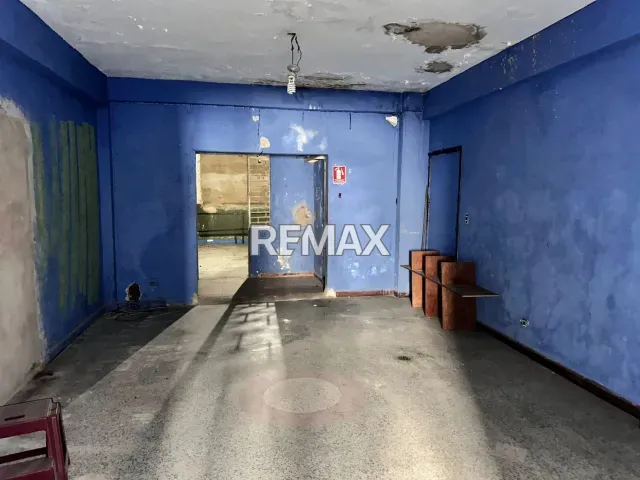 Local comercial de 314 m² en alquiler con oficina y depósito en Centro Punto Fijo - Foto 4