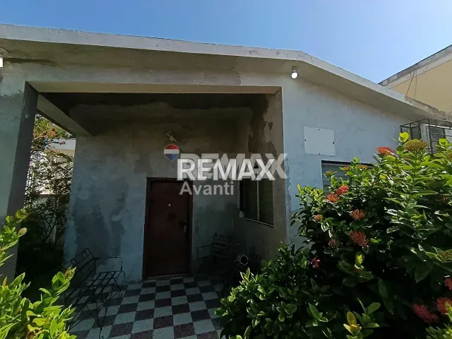 Casa de 4 hab. y 4 baños en venta, 396 m² en Calle Girardot, Santa Irene - Foto 1