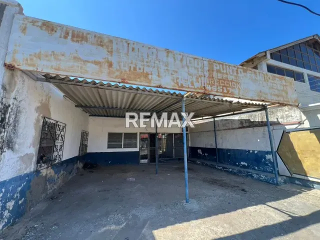 Amplio local comercial de 280 m² en venta, excelente ubicación en Punto Fijo - Foto 1
