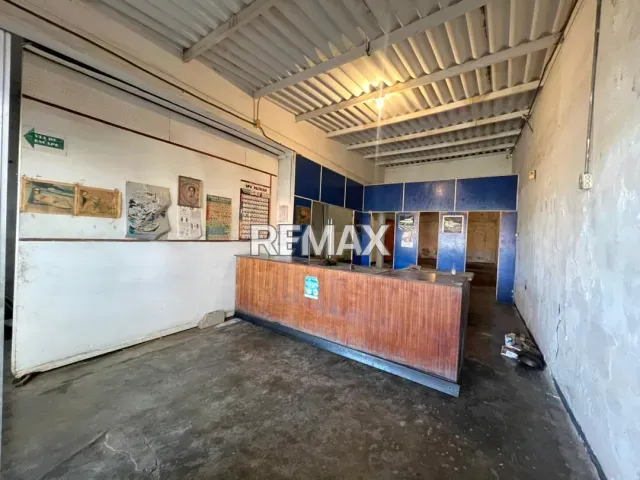 Amplio local comercial de 280 m² en venta, excelente ubicación en Punto Fijo - Foto 2