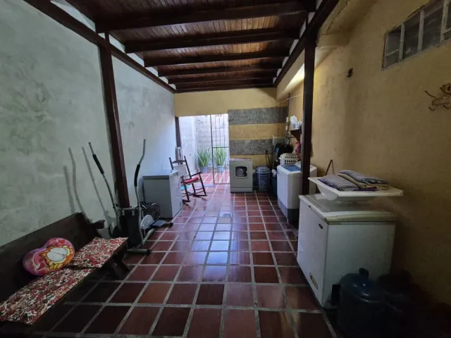 Cálida casa de 2 hab. con área social y 2 aires acondicionados en venta, Falcón - Foto 3