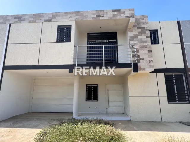 Moderna casa de 4 hab. y 4 baños en venta, Conjunto Cerrado Santa Irene - Foto 1