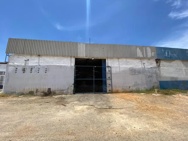 Amplio galpón de 1.400 m² en alquiler, ideal para industria en Punto Fijo - Foto 7