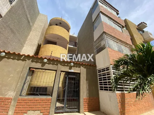 Apartamento en venta de 3 hab. y 2 baños, planta baja en Balcones de Paraguana II - Foto 12