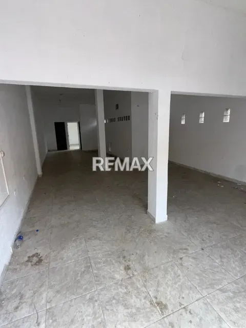 Amplio local comercial de 114 m² en alquiler, con oficina y depósito en Avenida Brasil - Foto 3