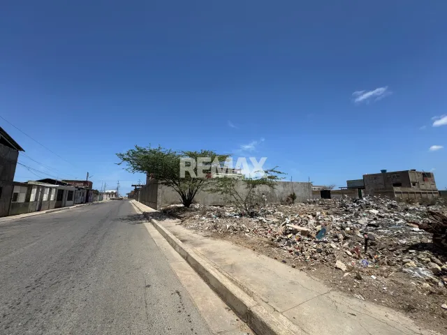 Terreno de 308 m² en venta en Bella Vista, ideal para comercio o residencial - Foto 2