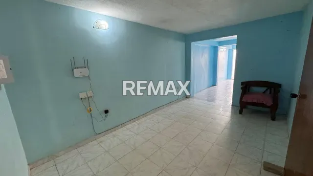 Amplia casa de 4 habitaciones y 4 baños en venta, gran garaje para 12 autos - Foto 13