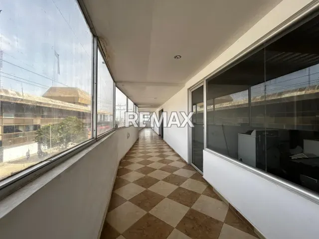Local comercial de 55 m² en venta, 2 baños, ideal oficinas, Centro Punto Fijo - Foto 3