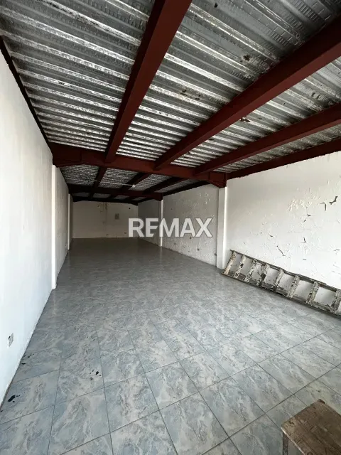 Local comercial de 55 m² con 2 baños en venta en el centro de Punto Fijo - Foto 1
